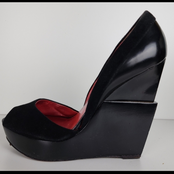 Charles Jourdan Cadence Wedge Platform Peep Toe Black Suede Size 10 - Picture 3 of 13